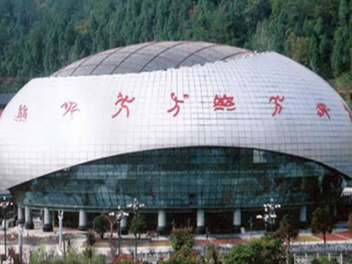钟祥体育中心球形网架加工安装